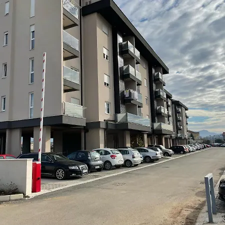 Apartman 21 *